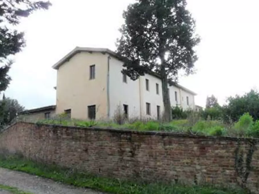 Immagine 1 di Palazzo in vendita  in Loc. Fattoria Salteano a Asciano