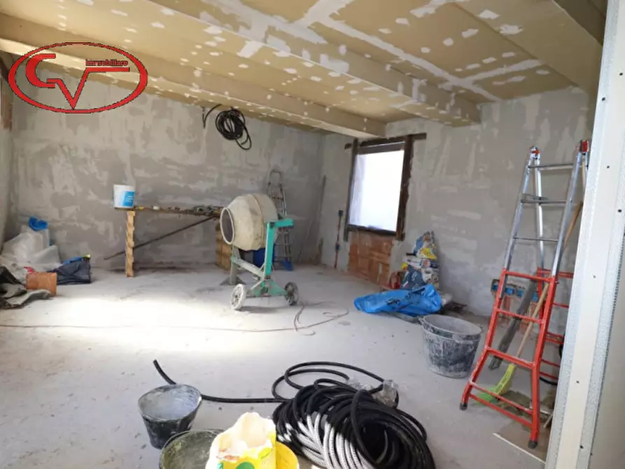 Immagine 18 di Casa indipendente in vendita  in levane a Montevarchi