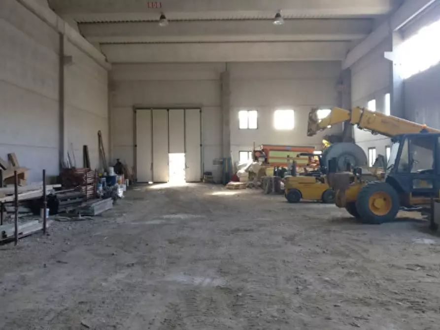 Immagine 2 di Capannone industriale in vendita  in via dei marmisti a Pastrengo