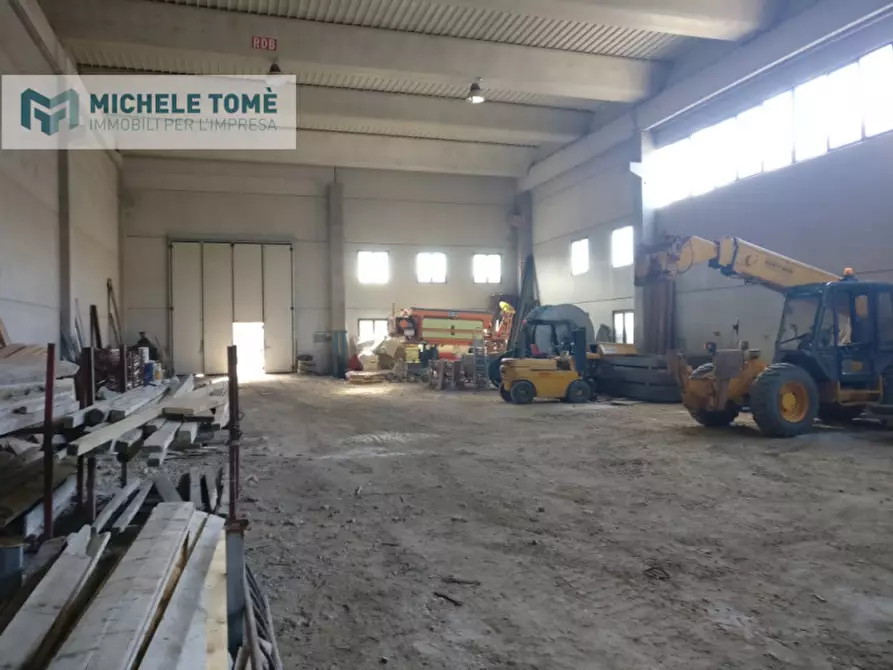 Immagine 2 di Capannone industriale in vendita  in via dei marmisti a Pastrengo