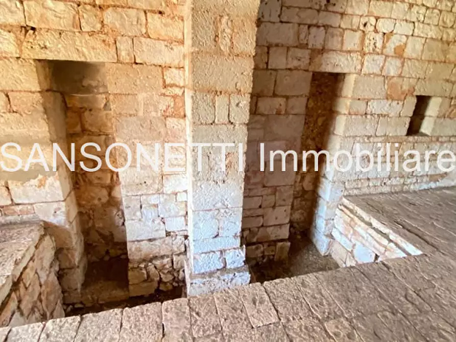 Immagine 46 di Rustico / casale in vendita  a Ostuni