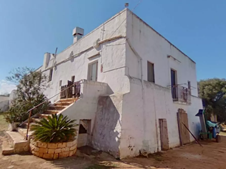Immagine 57 di Rustico / casale in vendita  a Ostuni