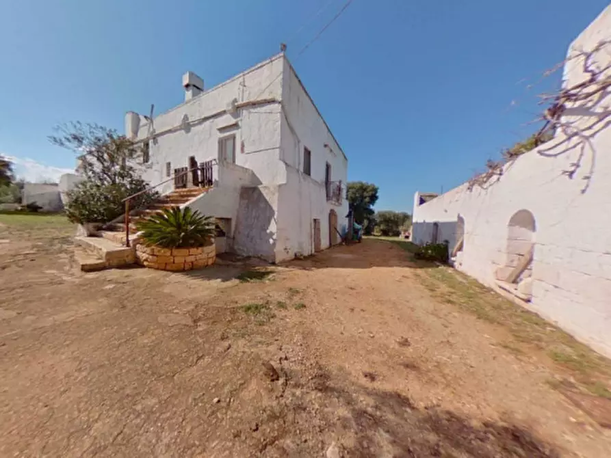Immagine 58 di Rustico / casale in vendita  a Ostuni
