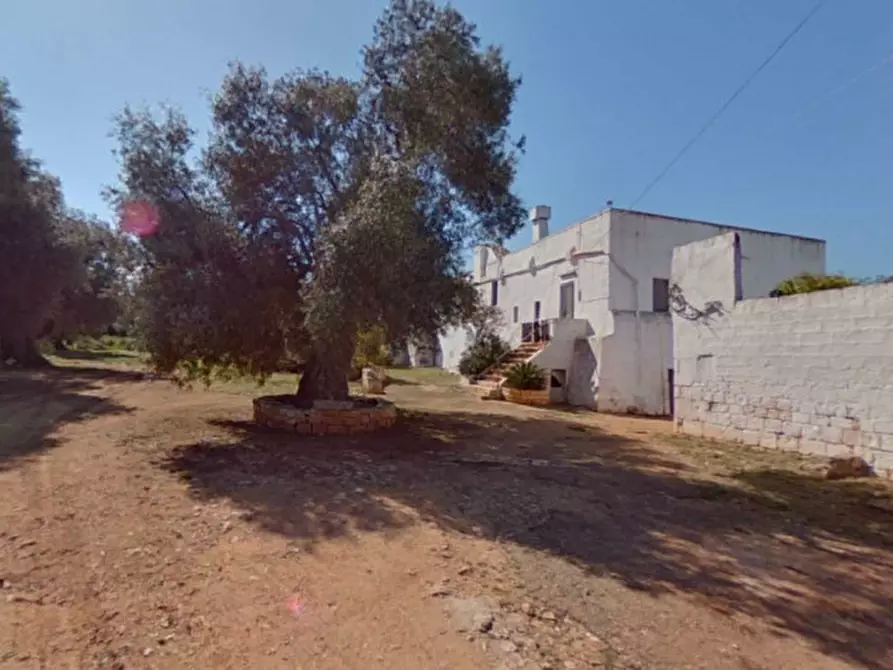Immagine 63 di Rustico / casale in vendita  a Ostuni
