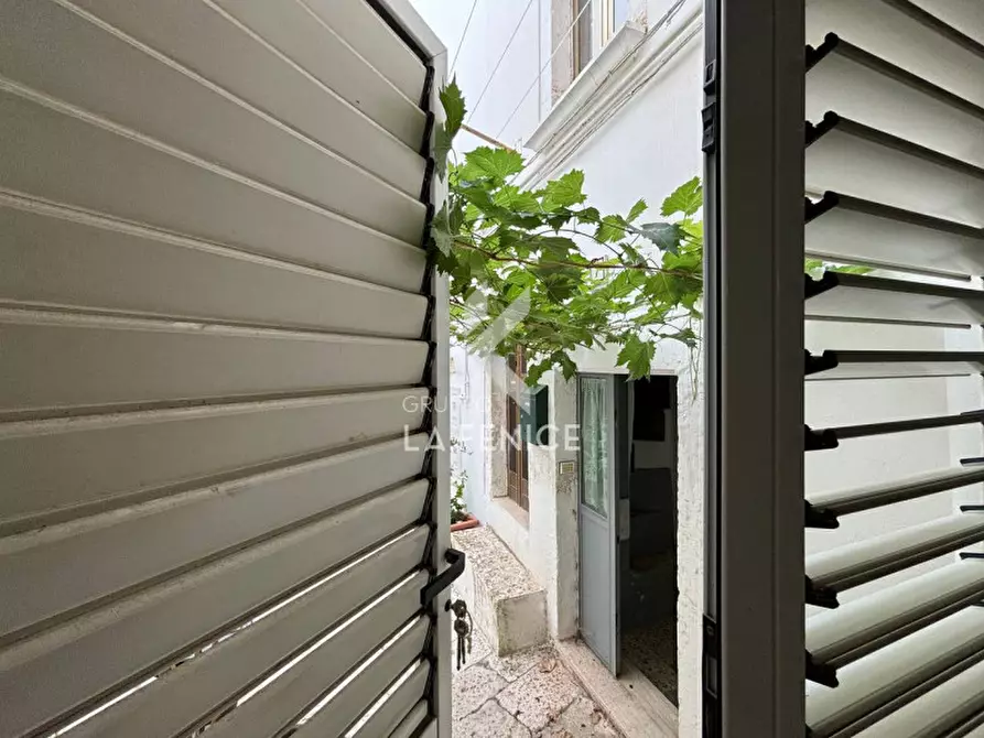 Immagine 17 di Casa indipendente in vendita  in via salvator rosa,4 a Martina Franca