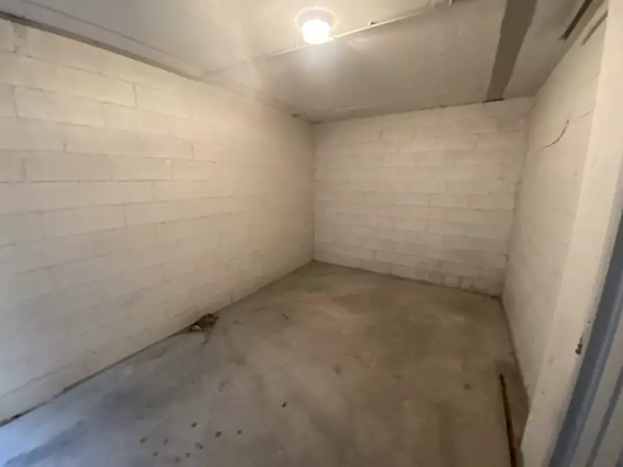 Immagine 10 di Garage in vendita  in Via Lazio a Rubano