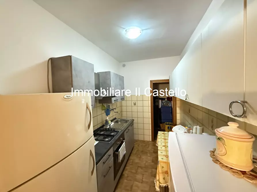 Immagine 5 di Appartamento in vendita  a Castiglione Del Lago
