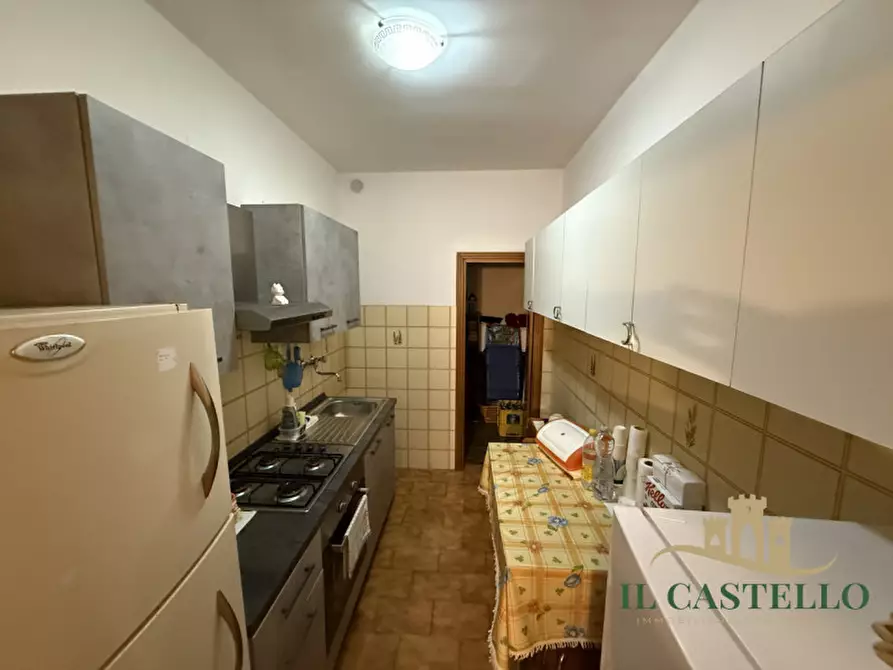 Immagine 5 di Appartamento in vendita  in Via Silvio Pellico a Castiglione Del Lago