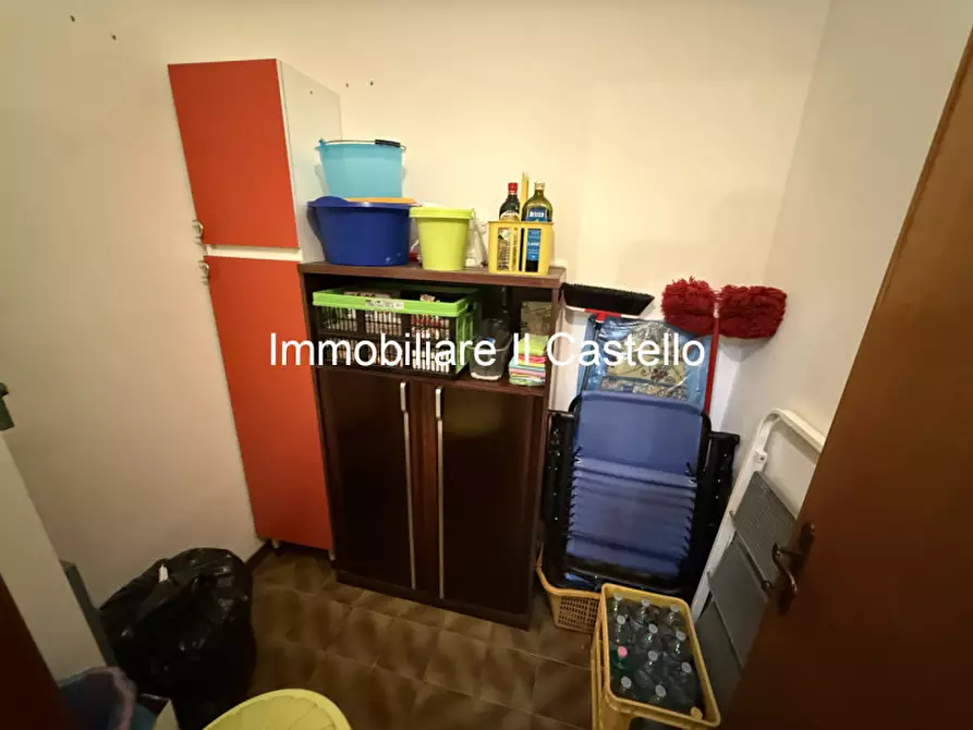 Immagine 7 di Appartamento in vendita  a Castiglione Del Lago