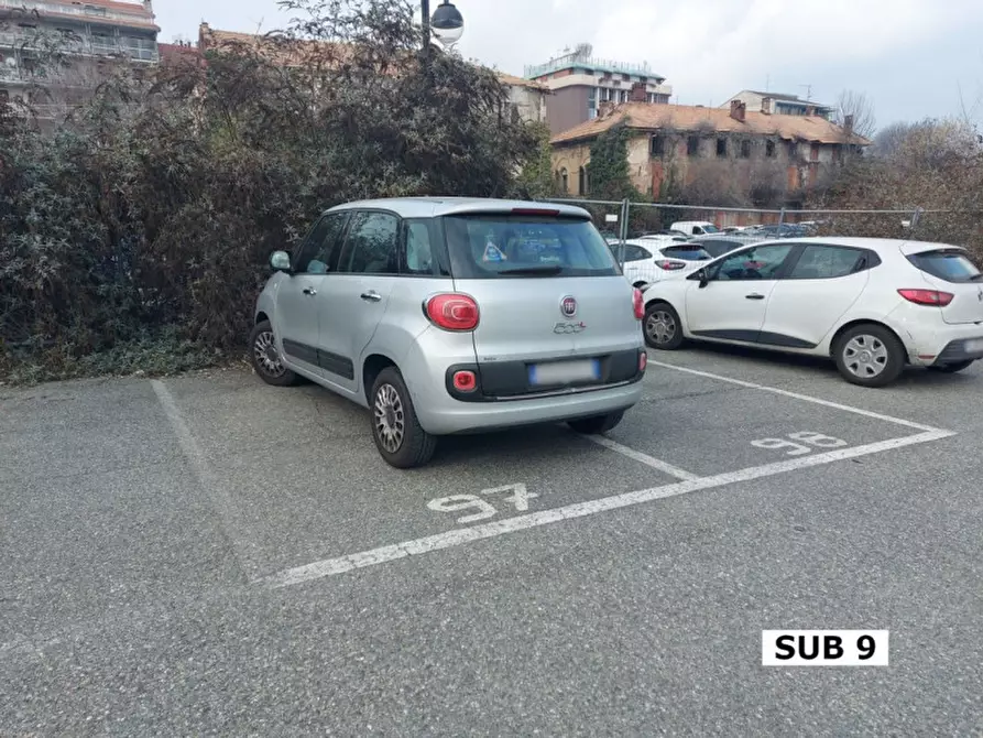 Immagine 1 di Posto auto in vendita  in via della Repubblica, N. 12 a Biella
