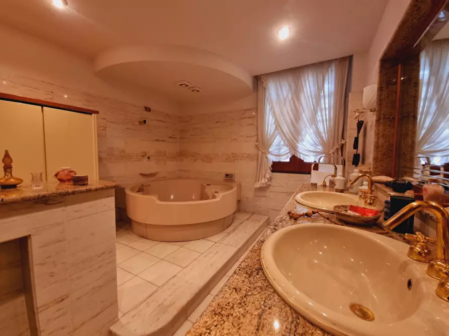 Immagine 33 di Villa in vendita  in via operai a Pace Del Mela