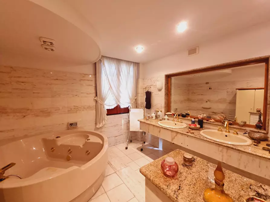 Immagine 34 di Villa in vendita  in via operai a Pace Del Mela