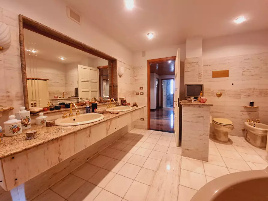 Immagine 35 di Villa in vendita  in via operai a Pace Del Mela