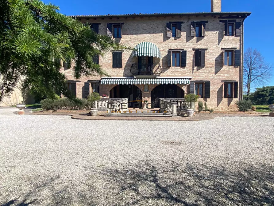 Immagine 1 di Villa in vendita  in Via Lorenzaga a Motta Di Livenza