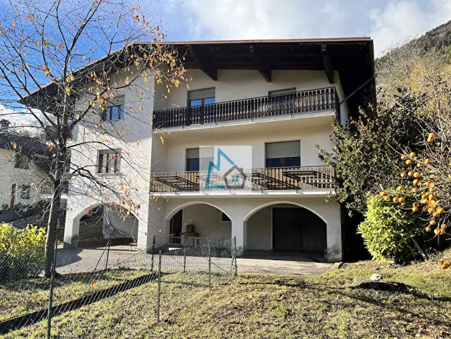 Immagine 1 di Casa indipendente in vendita  in Frazione Praso a Valdaone