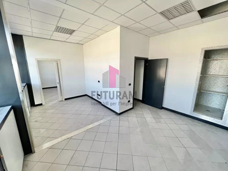 Immagine 21 di Ufficio in affitto  in Via Balestra a Bassano Del Grappa