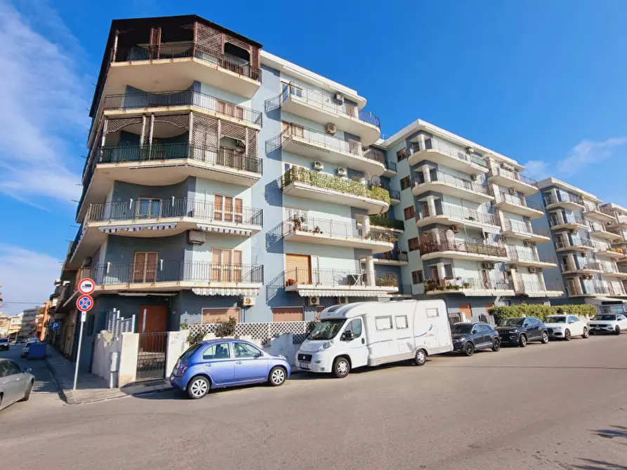 Immagine 1 di Appartamento in vendita  in Via Spiaggia di ponente, 2 a Milazzo