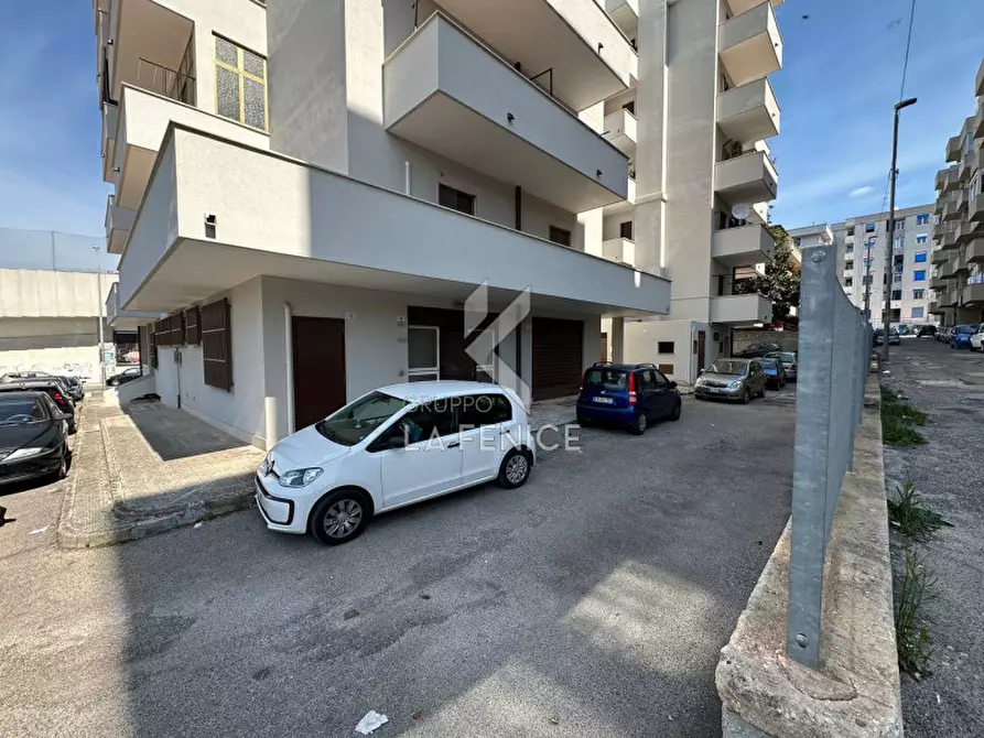 Immagine 5 di Magazzino in affitto  in Via dello Stadio a Martina Franca