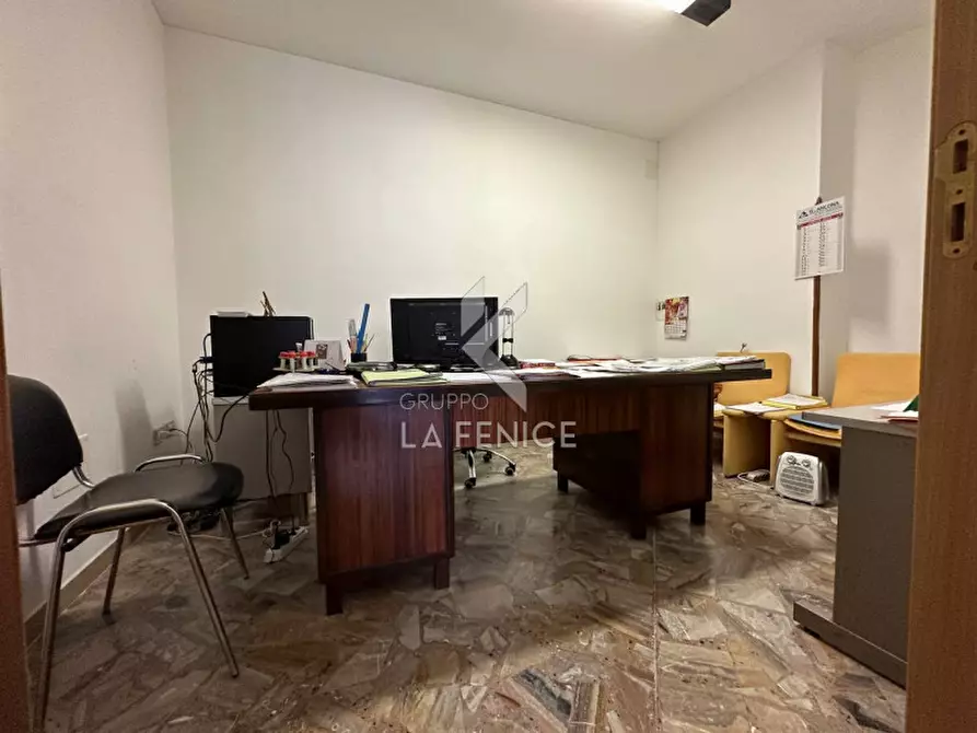 Immagine 11 di Magazzino in affitto  in Via dello Stadio a Martina Franca