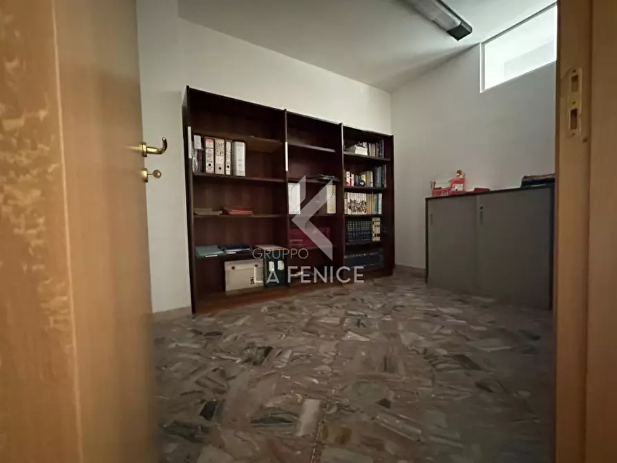 Immagine 13 di Magazzino in affitto  in Via dello Stadio a Martina Franca