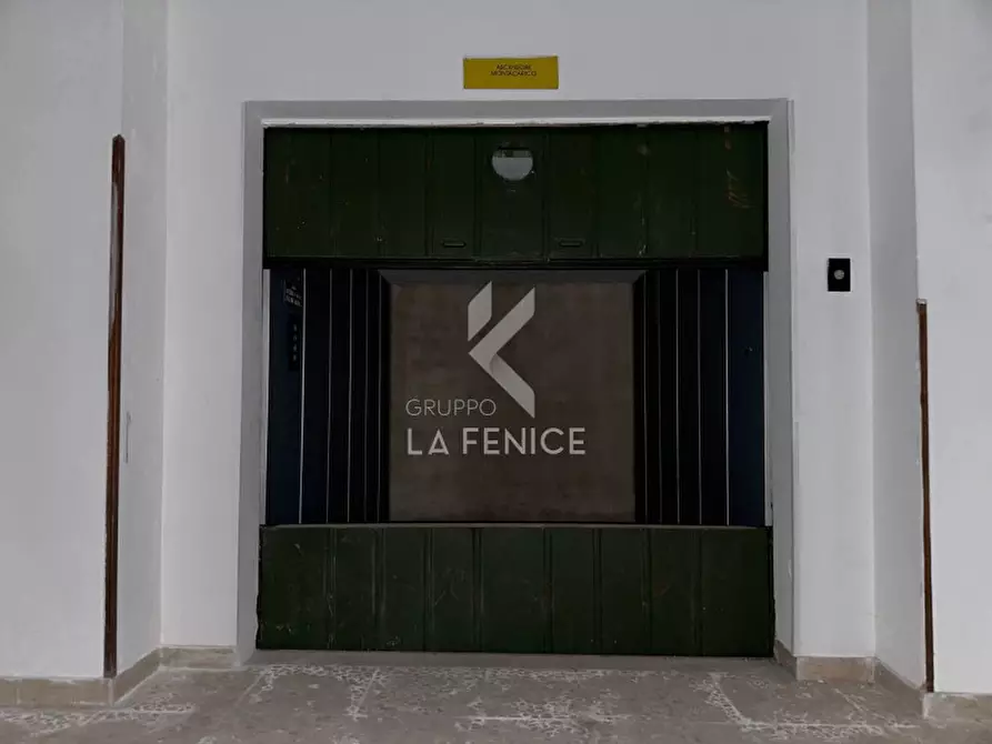 Immagine 27 di Magazzino in affitto  in Via dello Stadio a Martina Franca