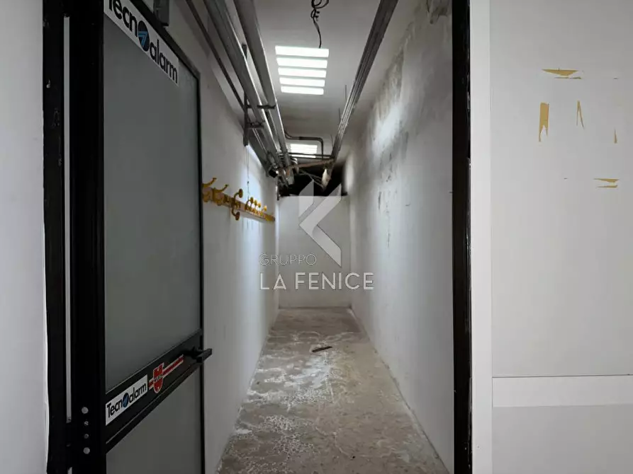 Immagine 30 di Magazzino in affitto  in Via dello Stadio a Martina Franca