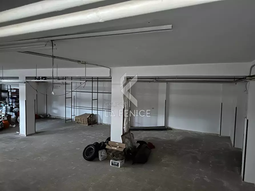 Immagine 34 di Magazzino in affitto  in Via dello Stadio a Martina Franca