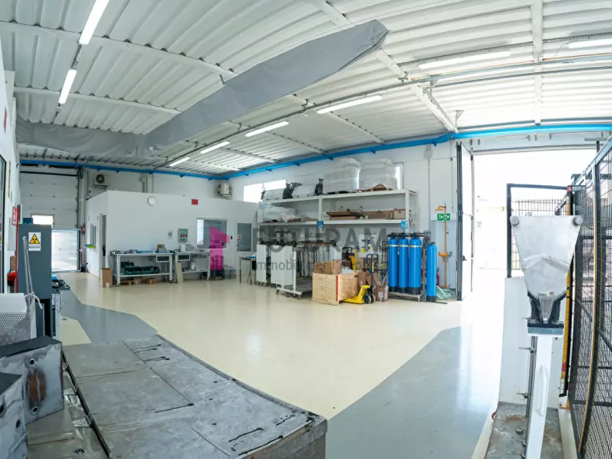 Immagine 20 di Capannone industriale in vendita  in VIALE CAMERINI a Piazzola Sul Brenta