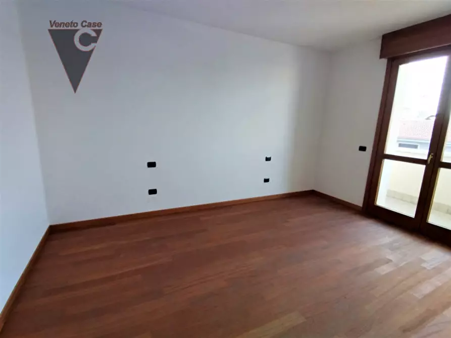 Immagine 5 di Appartamento in vendita  a Padova