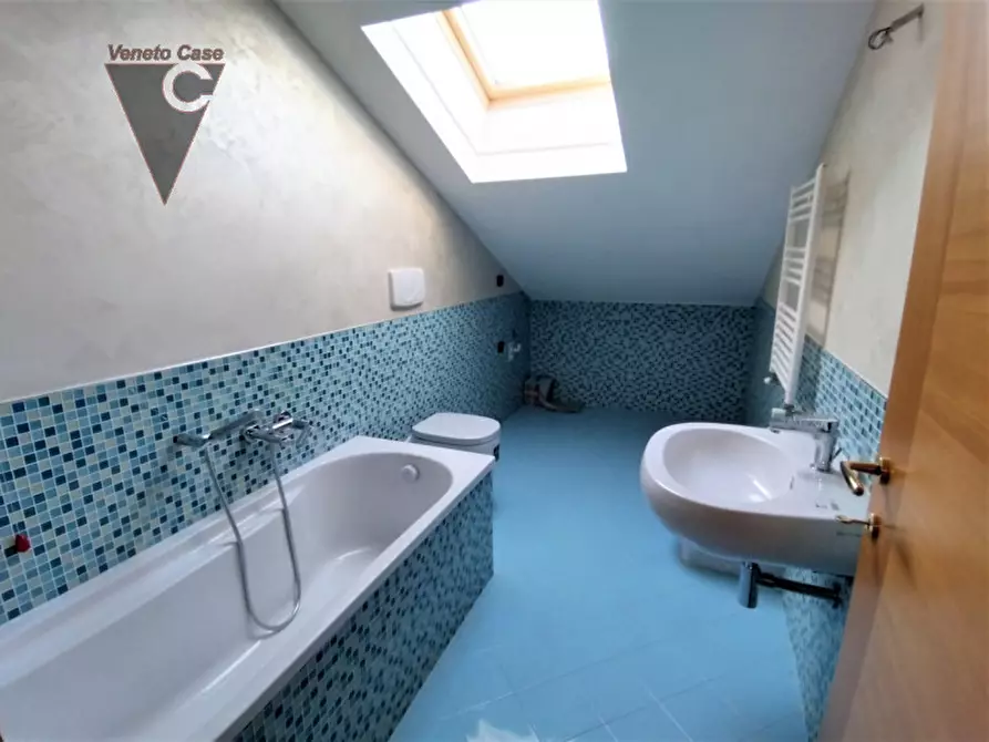 Immagine 9 di Appartamento in vendita  a Padova