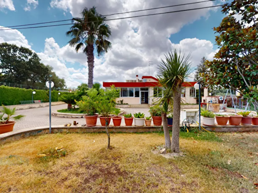 Immagine 42 di Villa in vendita  in Contrada San Giovanni a Ceglie Messapico
