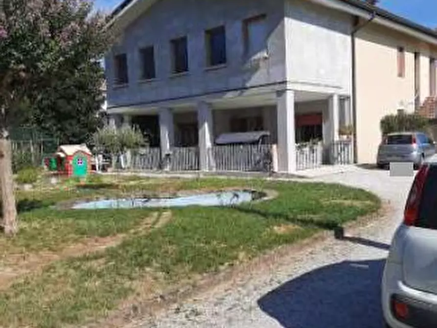 Immagine 1 di Casa bifamiliare in vendita  in Via Zero Branco a Mogliano Veneto