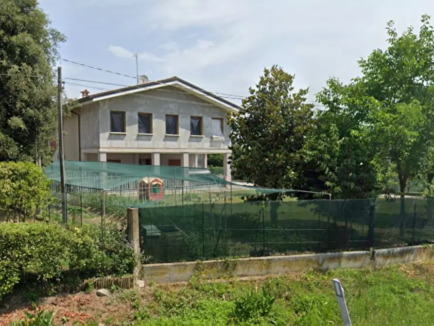 Immagine 3 di Casa bifamiliare in vendita  in Via Zero Branco a Mogliano Veneto