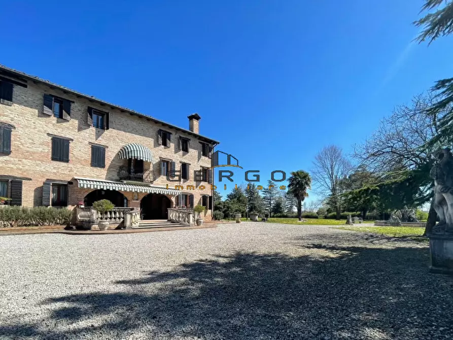 Immagine 10 di Villa in vendita  in Via Cornarotta a Treviso