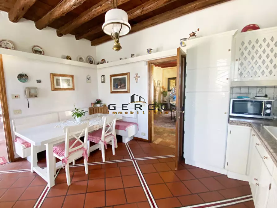 Immagine 11 di Villa in vendita  in Via Cornarotta a Treviso