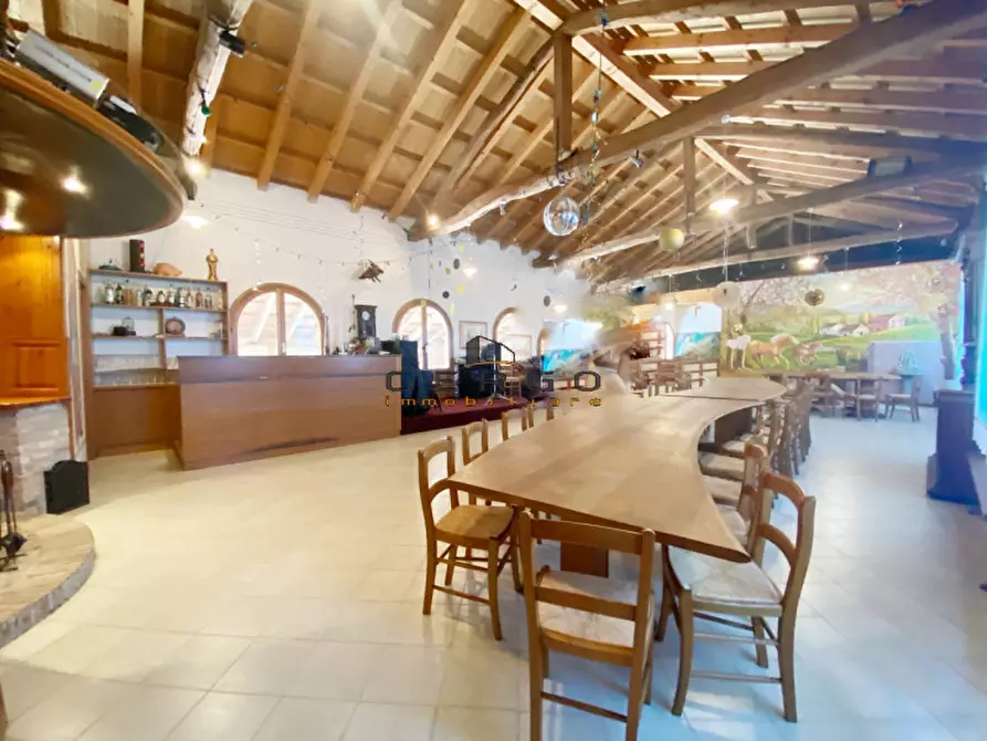 Immagine 37 di Villa in vendita  in Via Cornarotta a Treviso