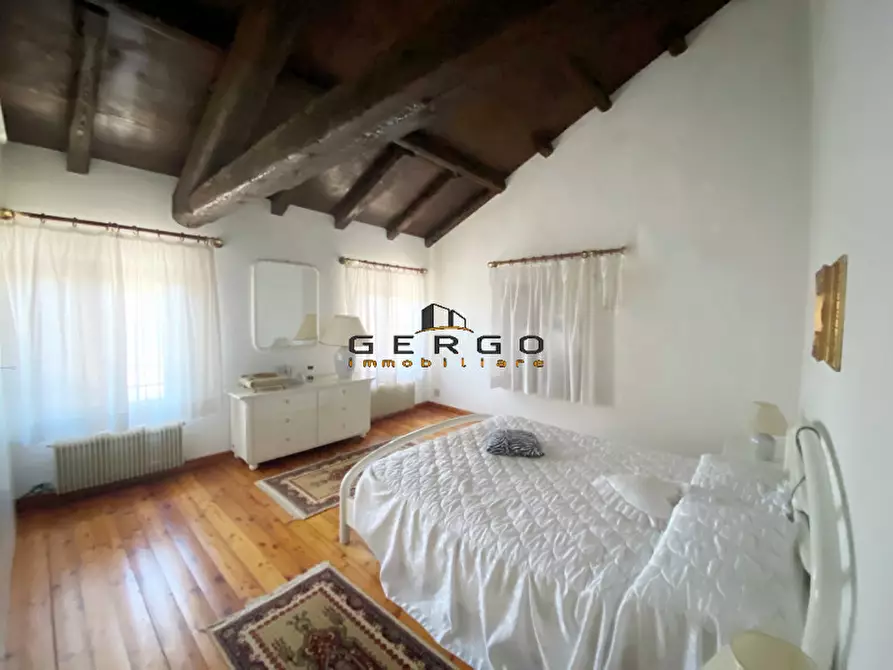 Immagine 34 di Villa in vendita  in Via Cornarotta a Treviso