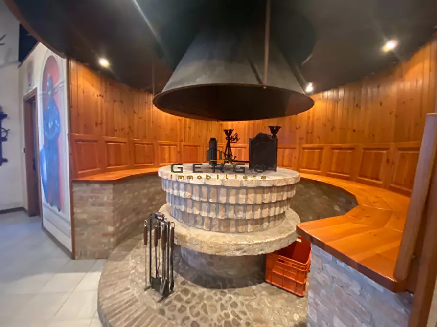 Immagine 42 di Villa in vendita  in Via Cornarotta a Treviso