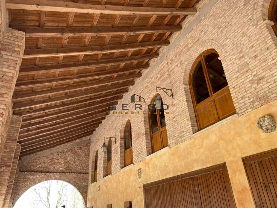 Immagine 40 di Villa in vendita  in Via Cornarotta a Treviso