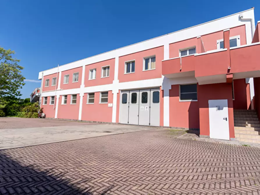 Immagine 1 di Capannone industriale in vendita  in via Tito Speri 13 a Montegrotto Terme