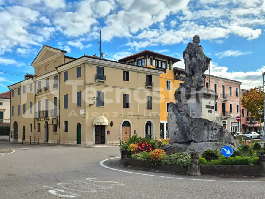 Immagine 1 di Palazzo in vendita  in via cardo a Cologna Veneta
