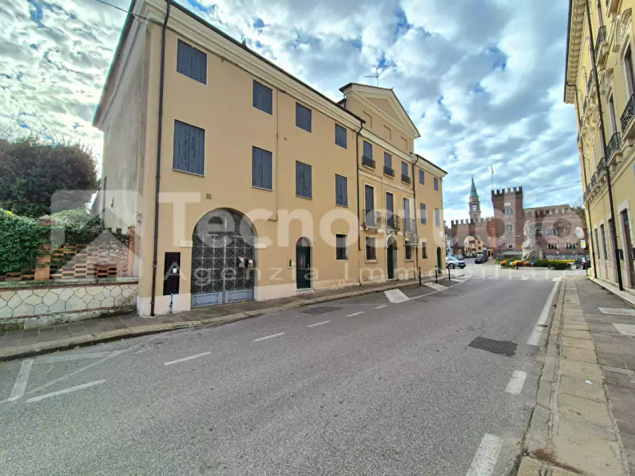 Immagine 2 di Palazzo in vendita  in via cardo a Cologna Veneta