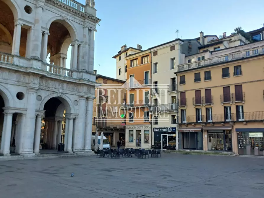 Immagine 10 di Negozio in affitto  in Piazza dei Signori a Vicenza