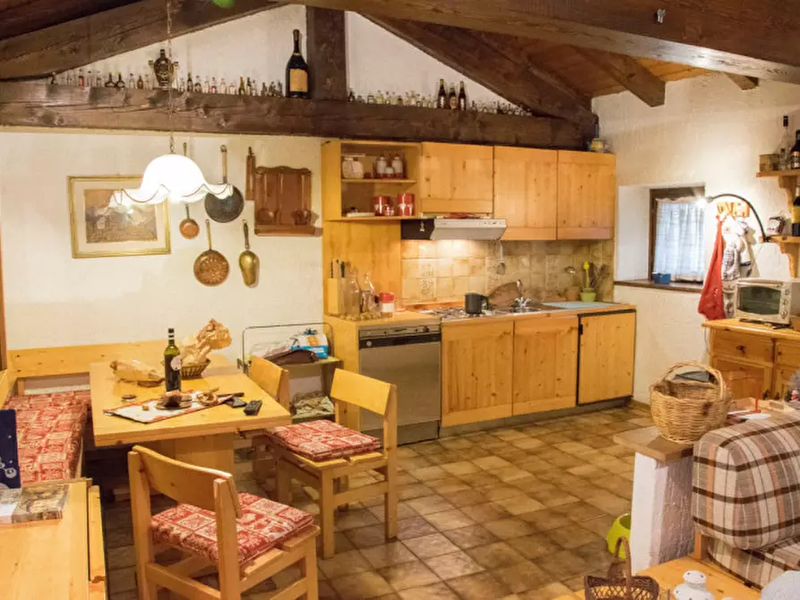 Immagine 2 di Appartamento in vendita  in Via Trento, n.24 a Malè