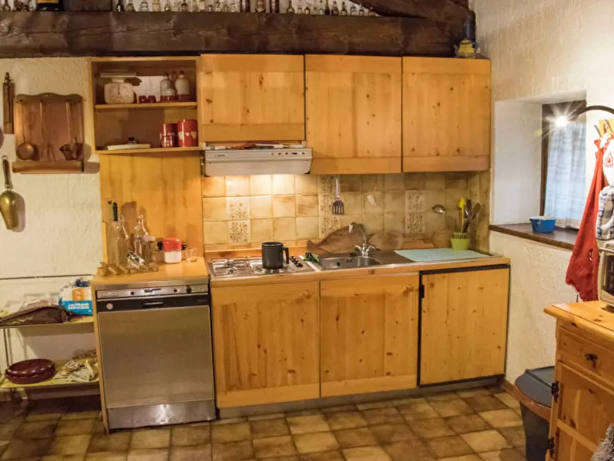 Immagine 3 di Appartamento in vendita  in Via Trento, n.24 a Malè