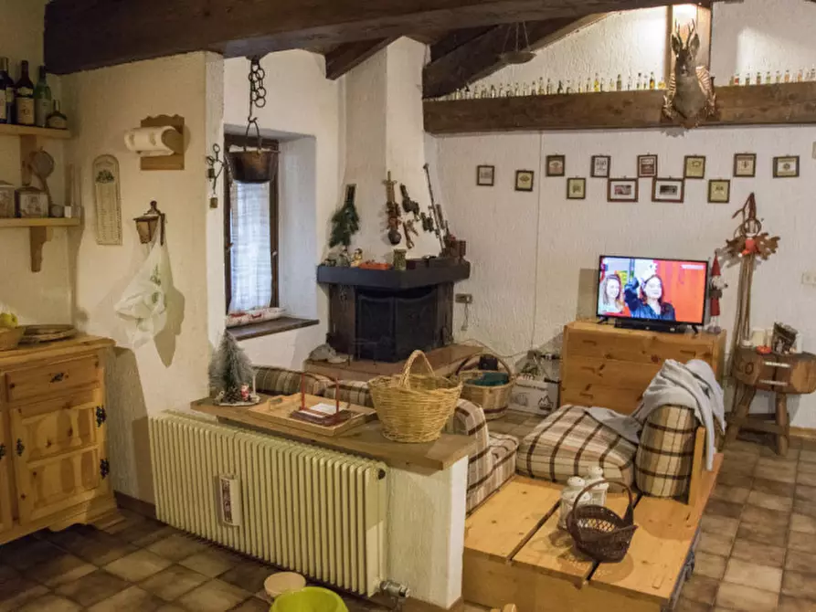 Immagine 4 di Appartamento in vendita  in Via Trento, n.24 a Malè