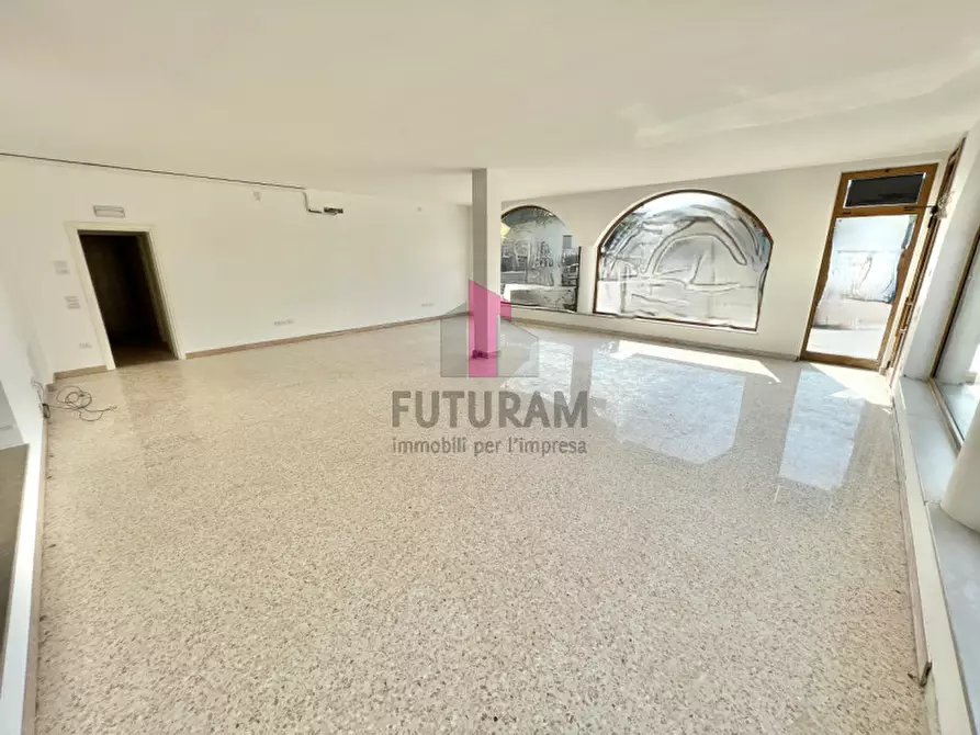 Immagine 6 di Negozio in affitto  in via bellodo a Marostica