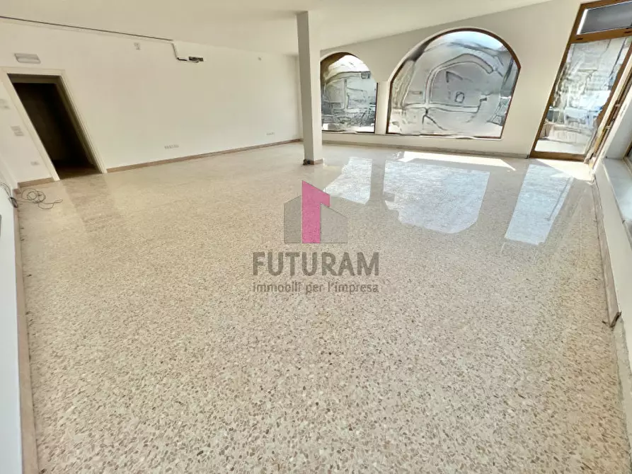 Immagine 7 di Negozio in affitto  in via bellodo a Marostica