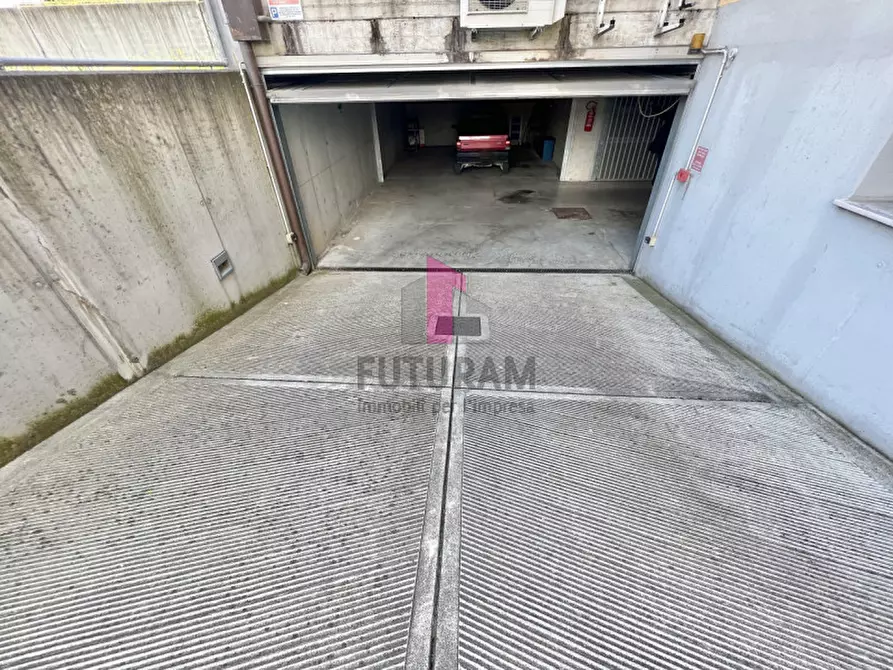 Immagine 14 di Negozio in affitto  in via bellodo a Marostica