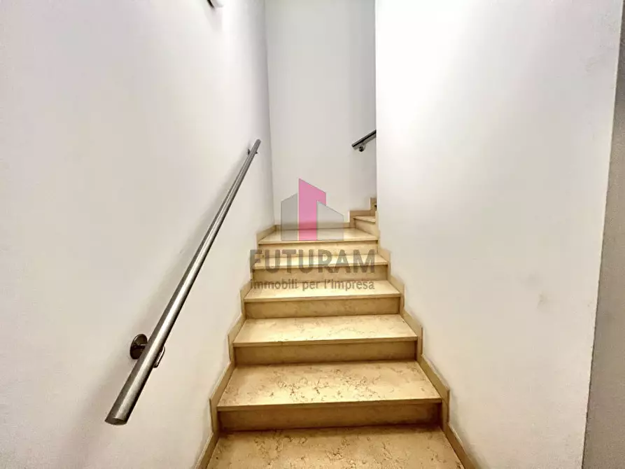 Immagine 18 di Negozio in affitto  in via bellodo a Marostica